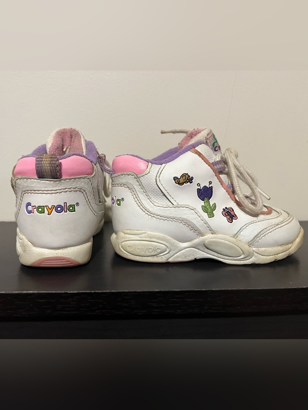 Crayola Vintage Butterfly Running Shoes Toddler Girls Size 7